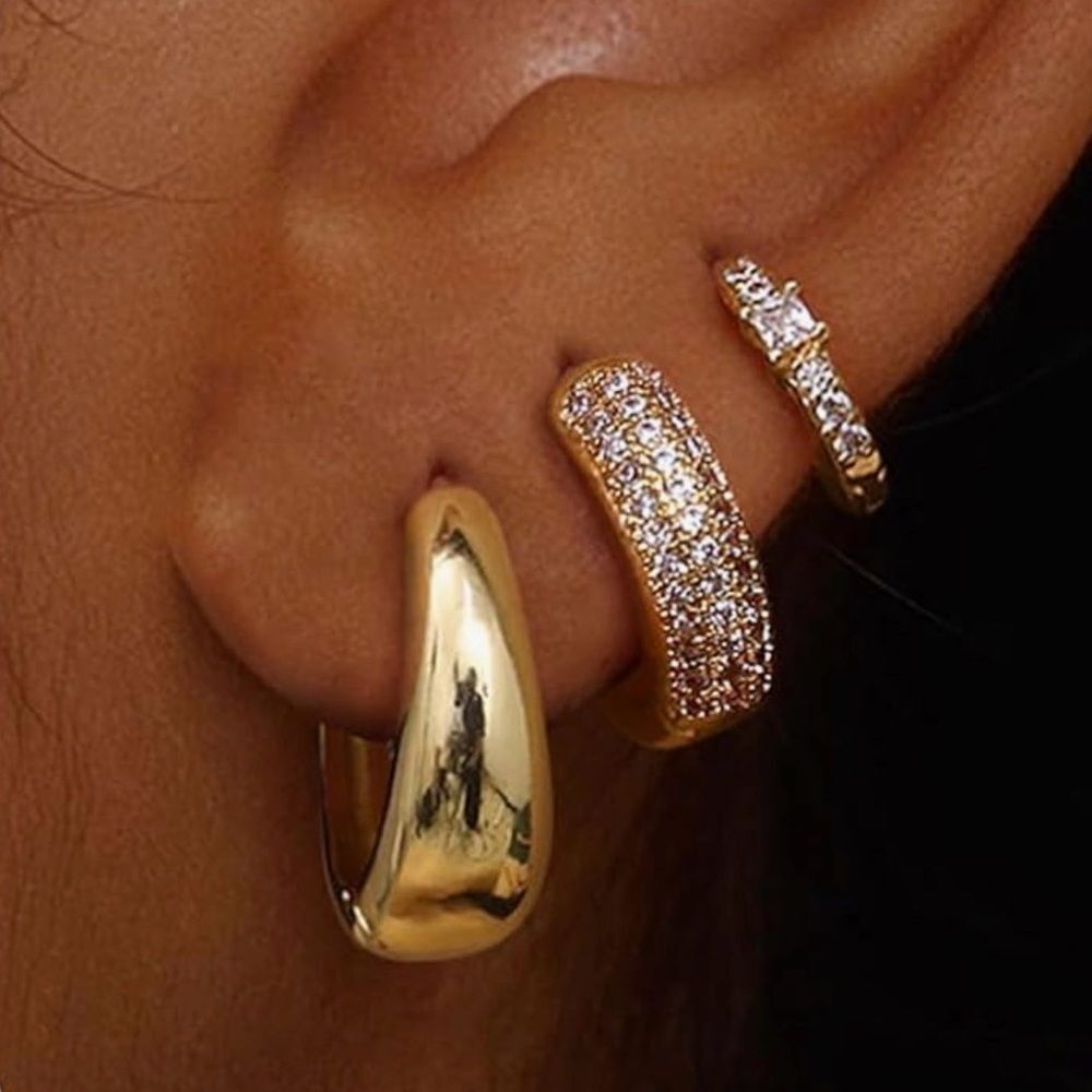 NEW Elegant Gold and Silver Hoop Earrings
